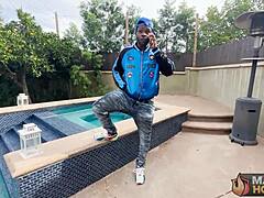 Redhead Busty Cougar Peaches Gets Her Wet Pussy Fucked By Rome Major