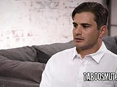 Yaşlı adamdan sert sikiş alıyor Whitney Wright gibi tabu ofis aksiyonunda