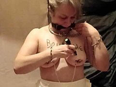 esclave f slips into her tiny maid apron for some european amateur flashing