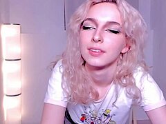 Blonde girl demonstrates her impressive dance moves on webcam