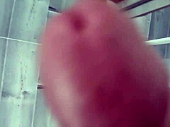 Apri La Bocca e Ingoia Cazzo Viene Forte - Sborrata con Sega Molto Intensa