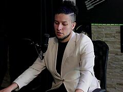 She explained the foreplay in massage seriously expanded her knowledge of the female body and squirting - cadu breathless on sheer red