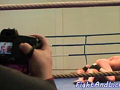 Büyük Memeli Hatun Dolgun Avrupa Lezbiyeni Sert Güreşmeye Hazır mısın?