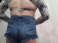 latina trans crossdresser shakes sexy solo ass fetish rebolando in tight shortinho socado