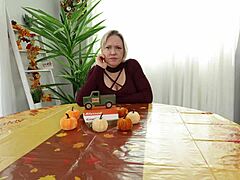 little step sis breezy bri shows she's thankful with wet pussy teasing and deepthroat