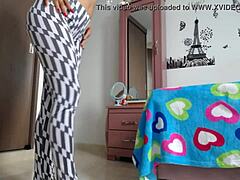 imagine this big ass shaking in leggings during bodyweight squats at the gym