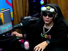 didy reis flashes her tattooed tits during dirty podcast interview 😈🍒