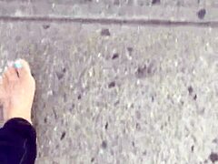 you love these dirty calloused barefoot soles right?