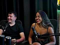 casal kaliente turned escorts met clueless guy scared of 200kg client