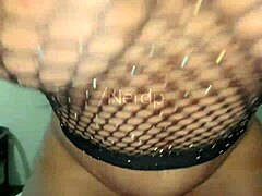 Olha o Que Eu Faço com Sua Esposa Corno: Boto na Bct e Cu da Casada Durante Viagem