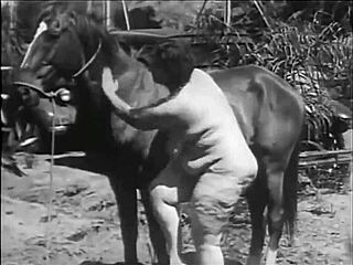 vintage untamed women in raw clips