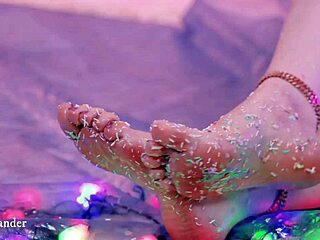 Arya Grander's foot fascination