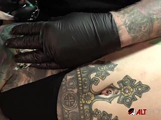 Marie Bossette Endures Brutal Leg Tattoo Pain