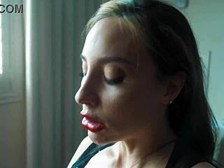 Melissa Stratton pumps Brad Newman's big cock bareback